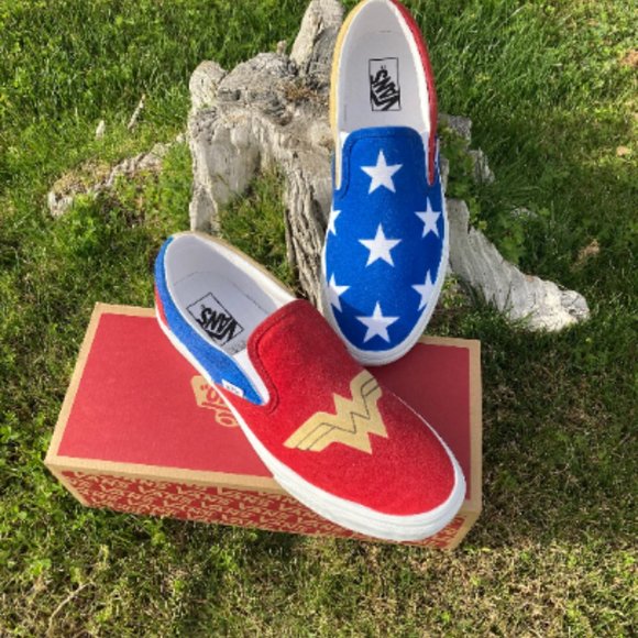 Wonder Woman 1984 Custom Vans - Picture 10 of 10